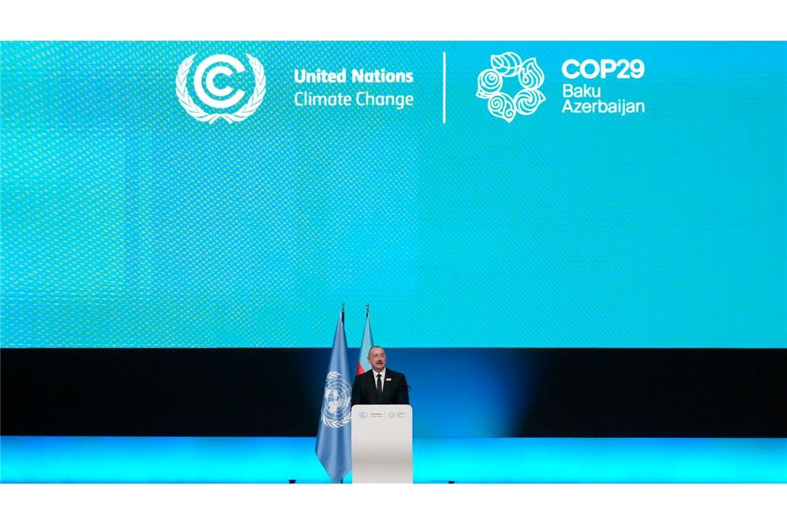 Zehn Zitate: Was die internationale Politik 2024 bewegte Ilham Aliyev, Präsident von Aserbaidschan, spricht auf dem UN-Klimagipfel COP29. (Archivbild)