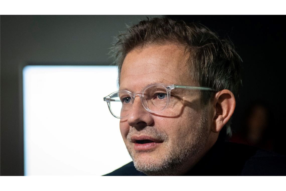 Autor Illies: Europa sollte sich von den USA loslösen Illies' Devise lautet: "Amerikaner, macht bitte, was ihr wollt. Aber wir sind dann mal gedanklich weg." (Archivbild)