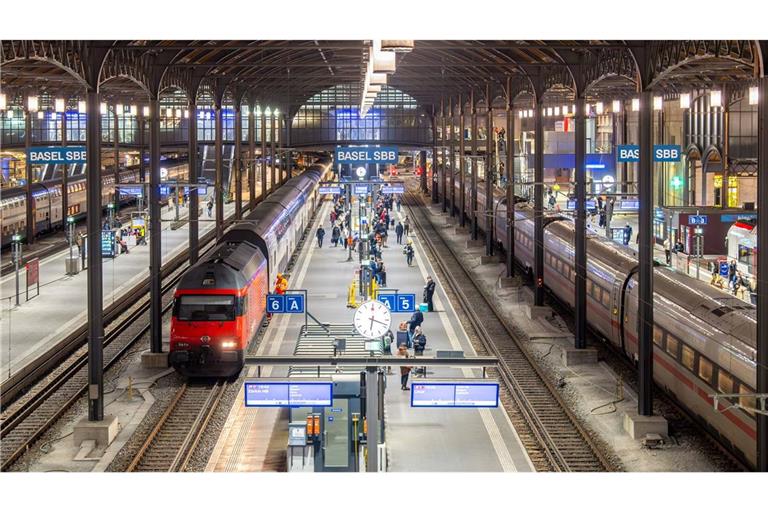 Im Bahnhof Basel SBB ist für einige Züge aus Deutschland frühzeitig Schluss.