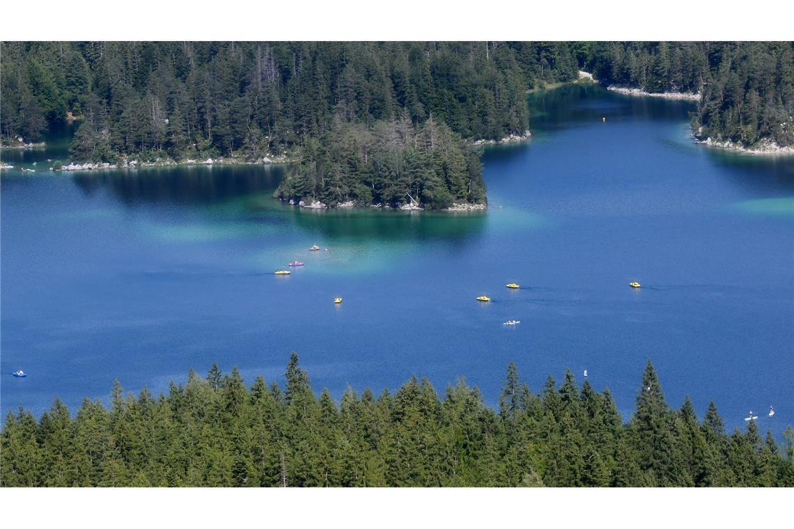 Tretboot-Unglück: Sechsjähriger und Vater in Eibsee vermisst Im Eibsee sind ein Mann und sein Sohn untergegangen. (Symboldbild)