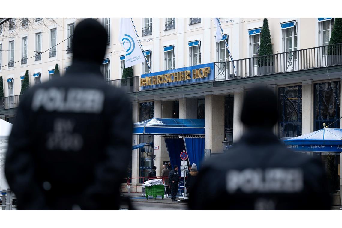 Generalinspekteur beklagt deutsche Realitätsverweigerung Im Februar hatten es russische Hacktivisten unter anderem auf die Website des Hotels Bayerischer Hof abgesehen, in dem die Münchner Sicherheitskonferenz stattfand. (Archivfoto)