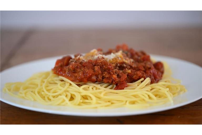 Im Gegensatz zur selbstgekochten Variante enthielt die Fertig-Bolognese nur sehr wenig Fleisch und Gemüse.