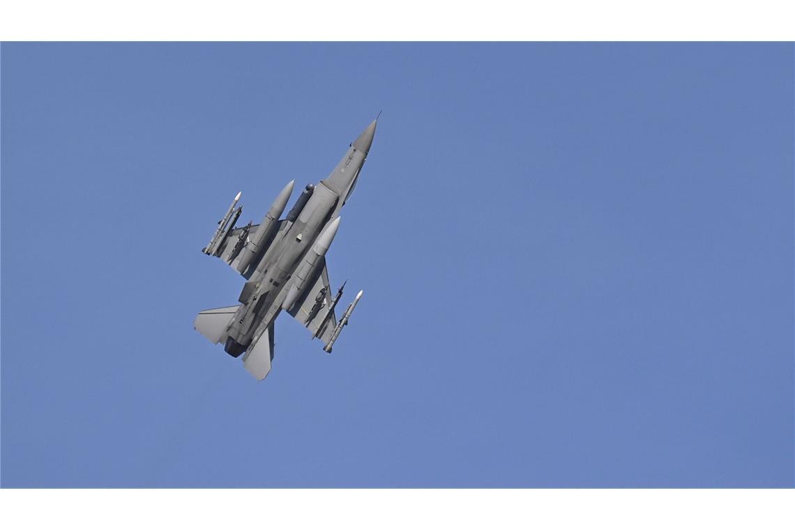 Im Golfstaat Kuwait sind nach dortigen offiziellen Angaben mehrere US-Militärflugzeuge abgestürzt (Symbolbild).