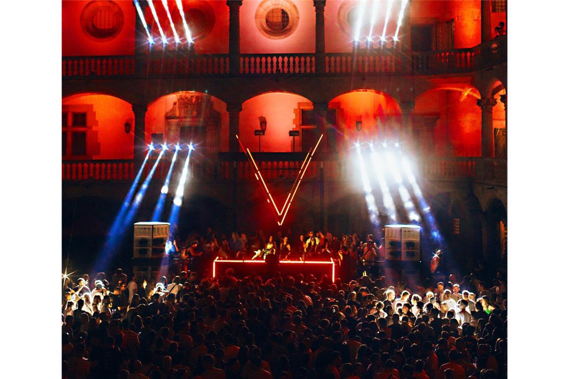 Techno-Festival auf dem Schlossplatz Im Hof des Alten Schlosses wird getanzt – im September soll das Vibrancy-Festival auf dem Schlossplatz stattfinden.