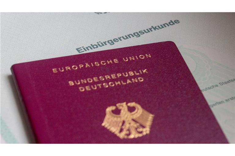 Im Jahr 2024 haben 291.955 Ausländerinnen und Ausländer die deutsche Staatsbürgerschaft erworben. (Symbolbild)