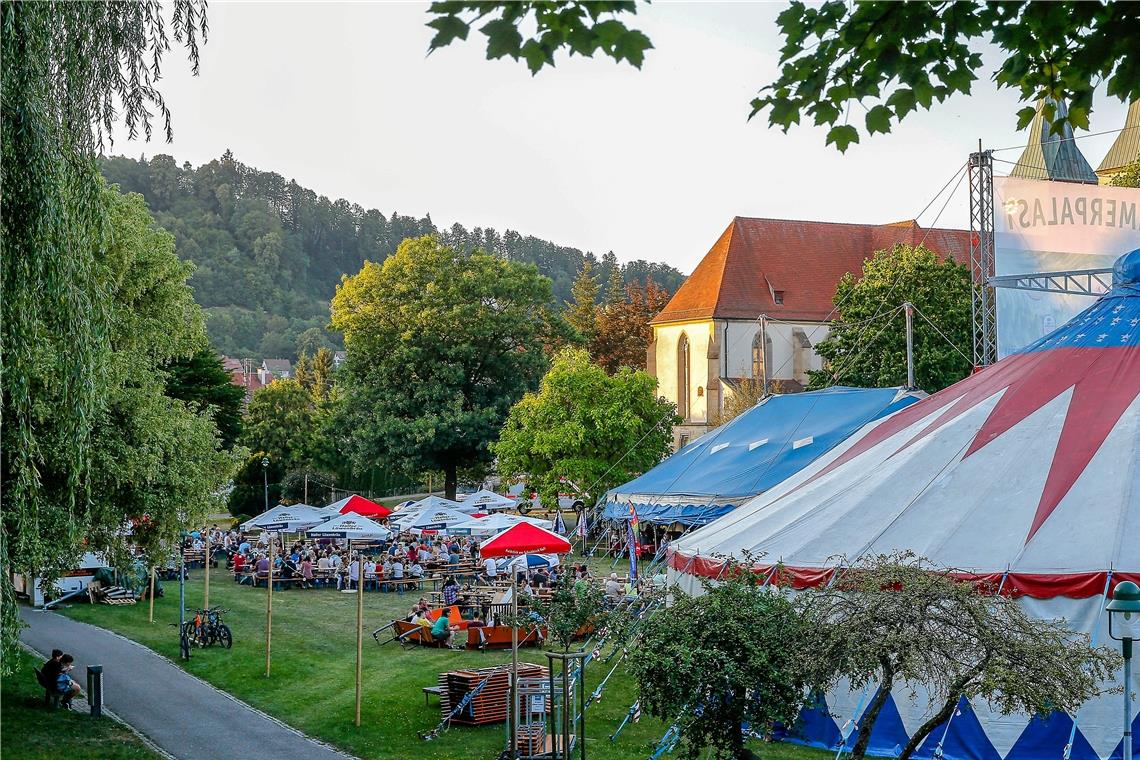 Der Sommerpalast geht wieder an den Start Im Juli können die Sommerpalast-Fans wieder in den Stadtgarten pilgern. Archivfoto: Alexander Becher