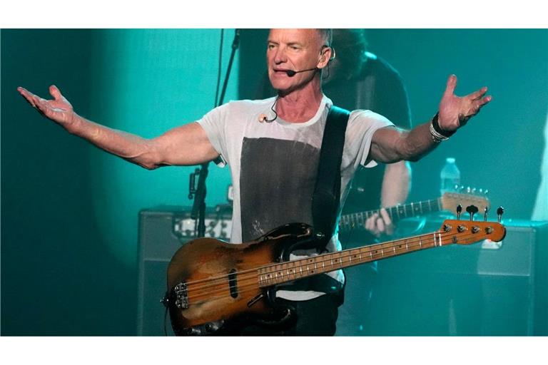 Im Juni und Oktober gibt Sting mit seinem Powertrio mehrere Konzerte in Deutschland. (Archivbild)