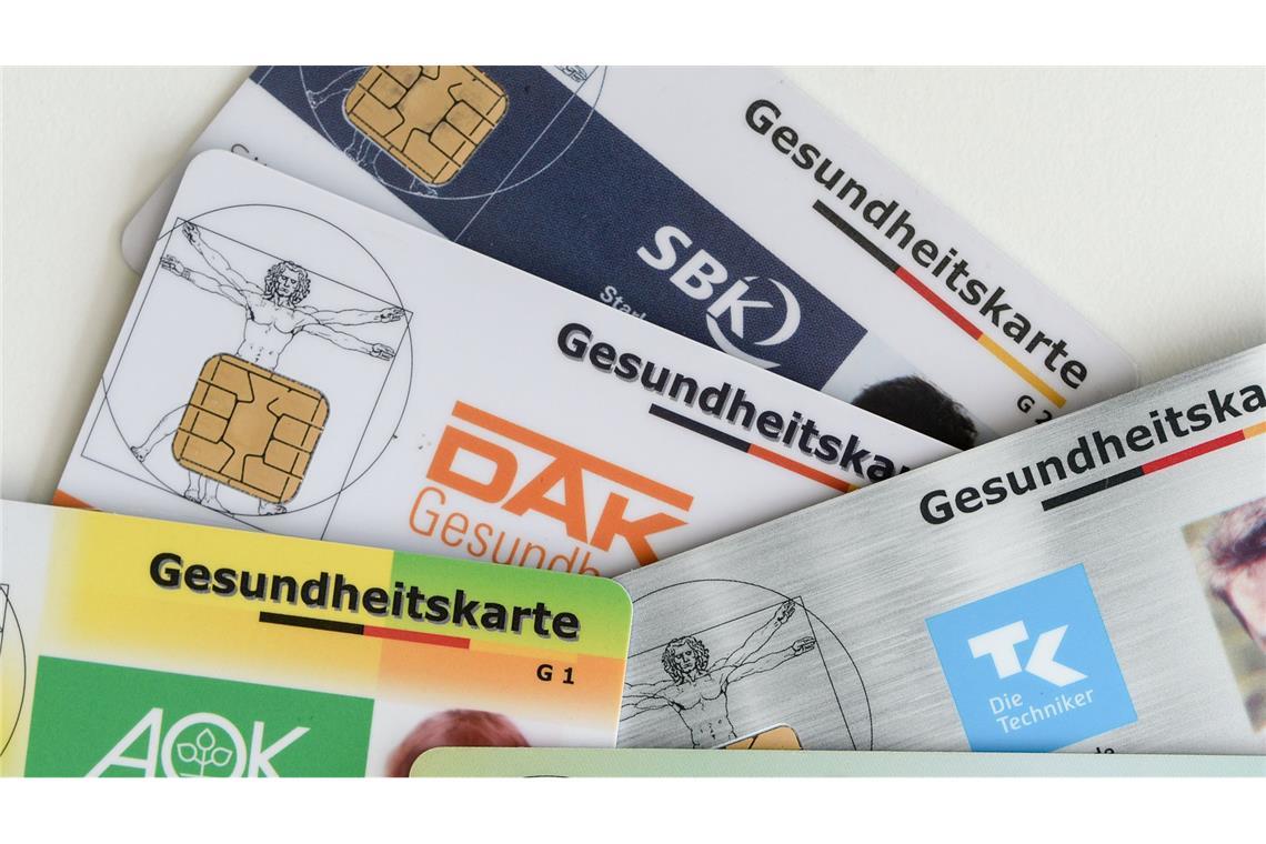 Höhere Krankenkassenbeiträge 2025 rücken näher Im kommenden Jahr wird die Krankenversicherung für viele gesetzliche Versicherte teurer.