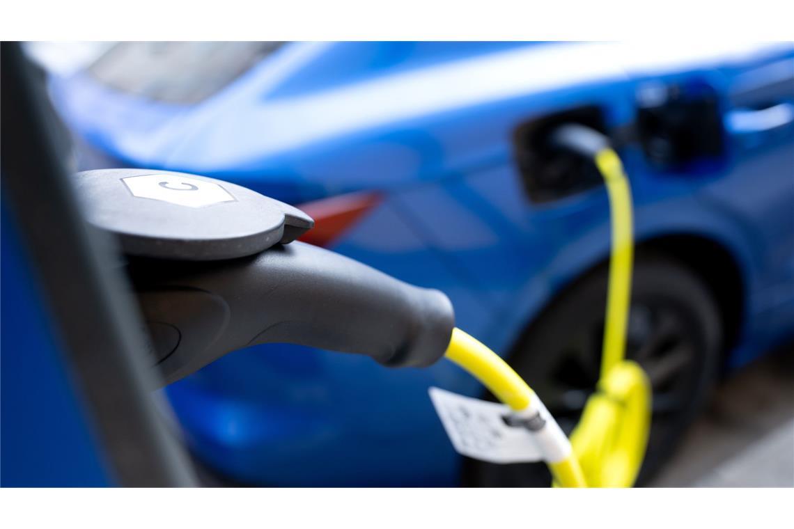 Im Land gibt es immer mehr Ladesäulen für E-Autos (Symbolbild).