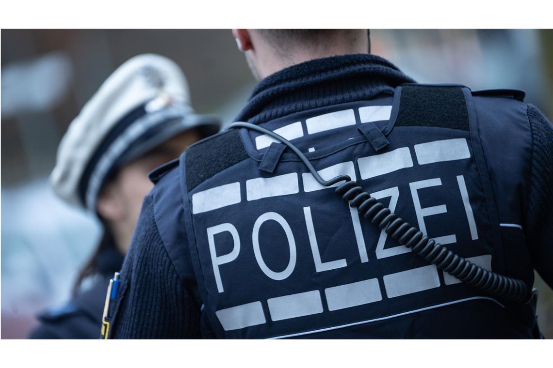 Mann randaliert mit Axt und greift Polizisten an Im Landkreis Schwäbisch Hall hat ein Mann mit einer Axt randaliert und versucht, mehrere Polizisten anzugreifen (Symbolfoto).