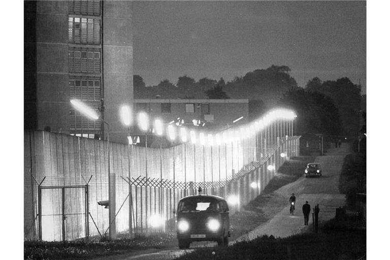 Im Mai 1975 begann in Stuttgart-Stammheim der Prozess gegen die erste RAF-Generation.