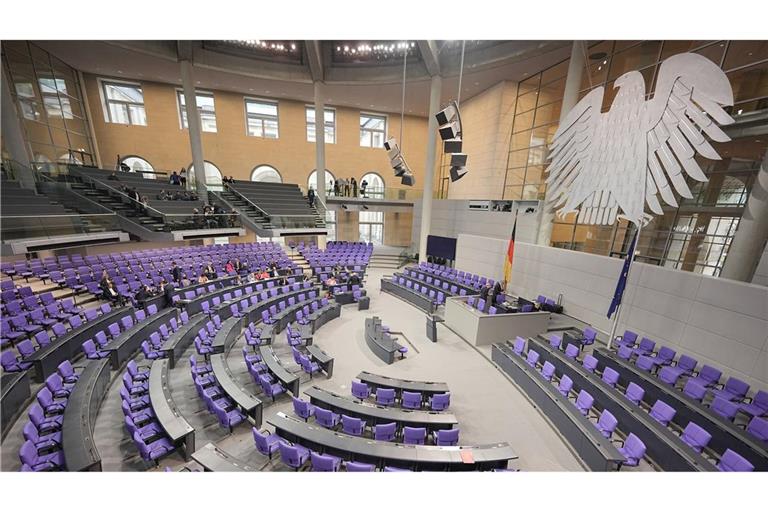 Im neu gewählten Bundestag sind Frauen mit einem Anteil von 32,4 Prozent deutlich unterrepräsentiert. (Archivbild)