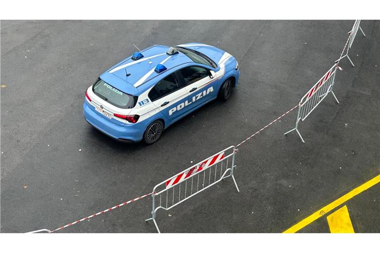 Im norditalienischen Modena fuhr ein Auto in eine Menschenmenge.