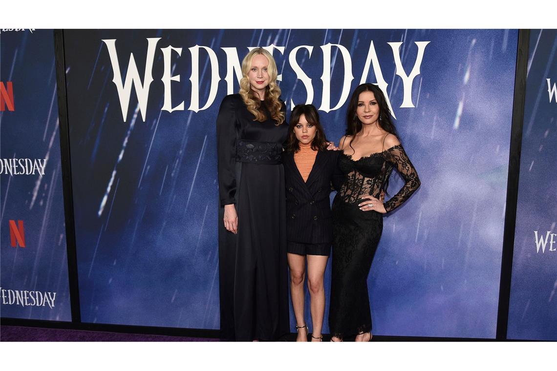 "Wednesday": Termine für zweite Staffel enthüllt Im November 2022 kam die erste Staffel und wurde ein Riesenhit - nun steht fest, wann die zweite Staffel von "Wednesday" startet.