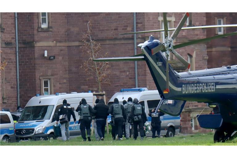 Im November 2024 hatten Einsatzkräfte an mehreren Orten in Sachsen sowie in Polen bei einer Razzia acht Männer festgenommen. (Archivbild)