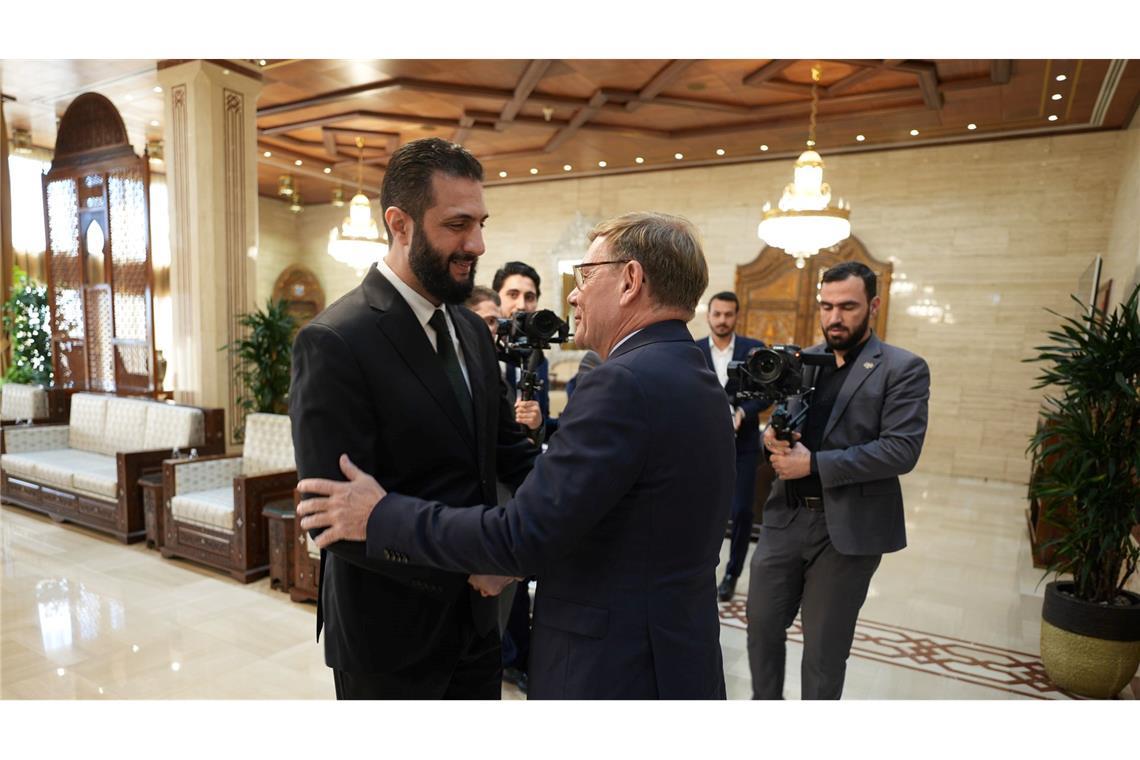 Im Oktober traf Außenminister Johann Wadephul (CDU) den syrischen Übergangspräsidenten, Ahmed al-Scharaa, in Damaskus. (Archivfoto)