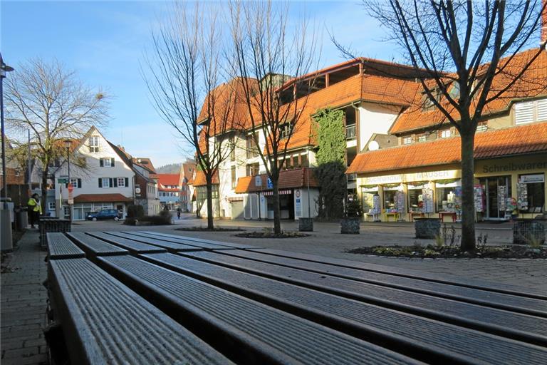 Im Parkhaus Graben soll es ab Mitte des kommenden Jahres eine kameragestützte Überwachung geben, die Installation einer Anzeige über die freien Plätze sieht die Verwaltung aber erst nach der Sanierung des Gebäudes als sinnvoll an. Foto: C. Schick