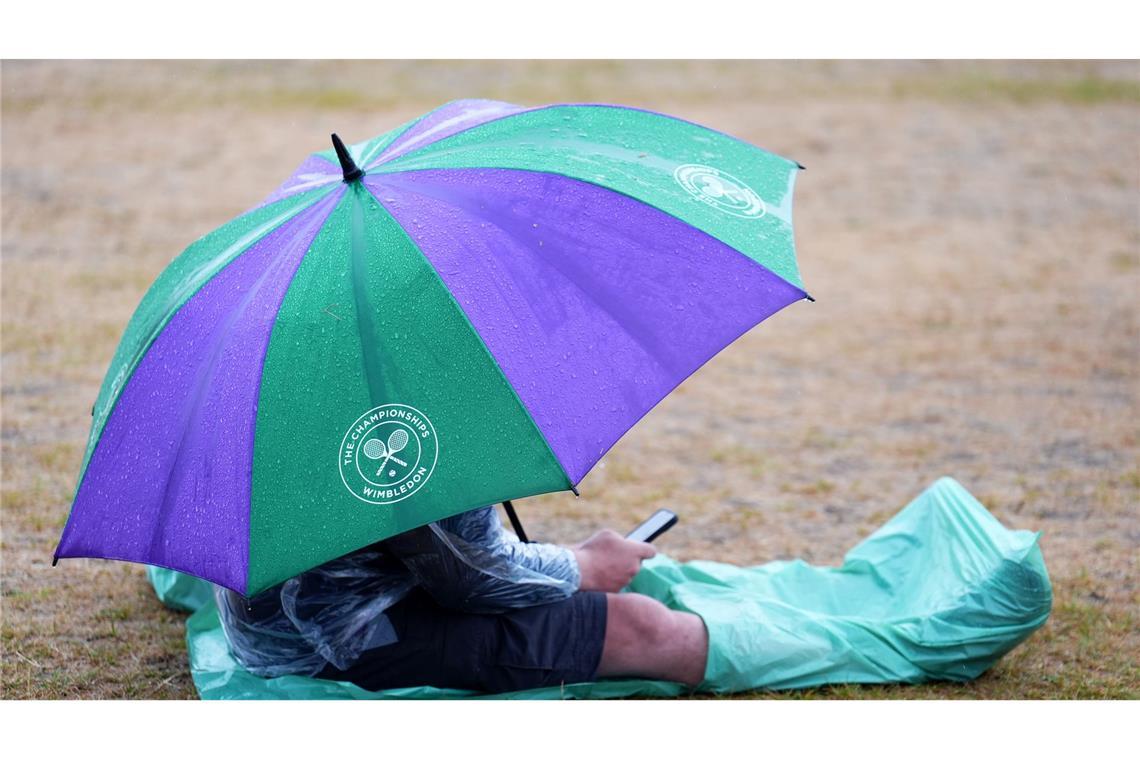 Im Regen auf dem Rasen - Wimbledon bislang durchwachsen