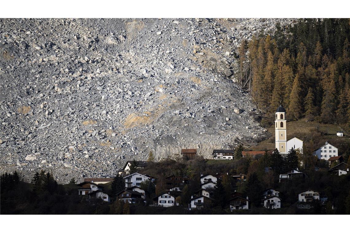 Erdrutsch: Schweizer Dorf Brienz bereitet erneut Räumung vor Im schlimmsten Fall müssen die rund 90 Dorfbewohner den Ort für Monate verlassen.