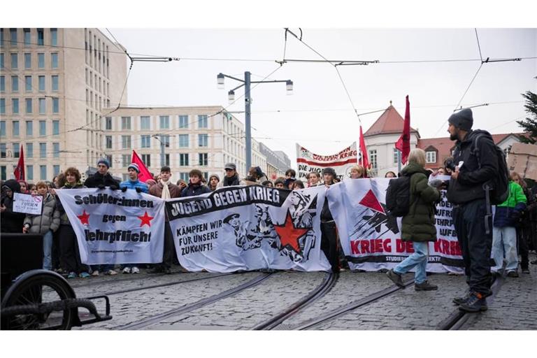Im Sommer sind in Freiburg Jugendliche gegen die Wiedereinführung der Wehrpflicht auf die Straße gegangen. Wie viele dieses Mal bei den „GenZ-Protesten“ dabei sein werden, ist unklar.
