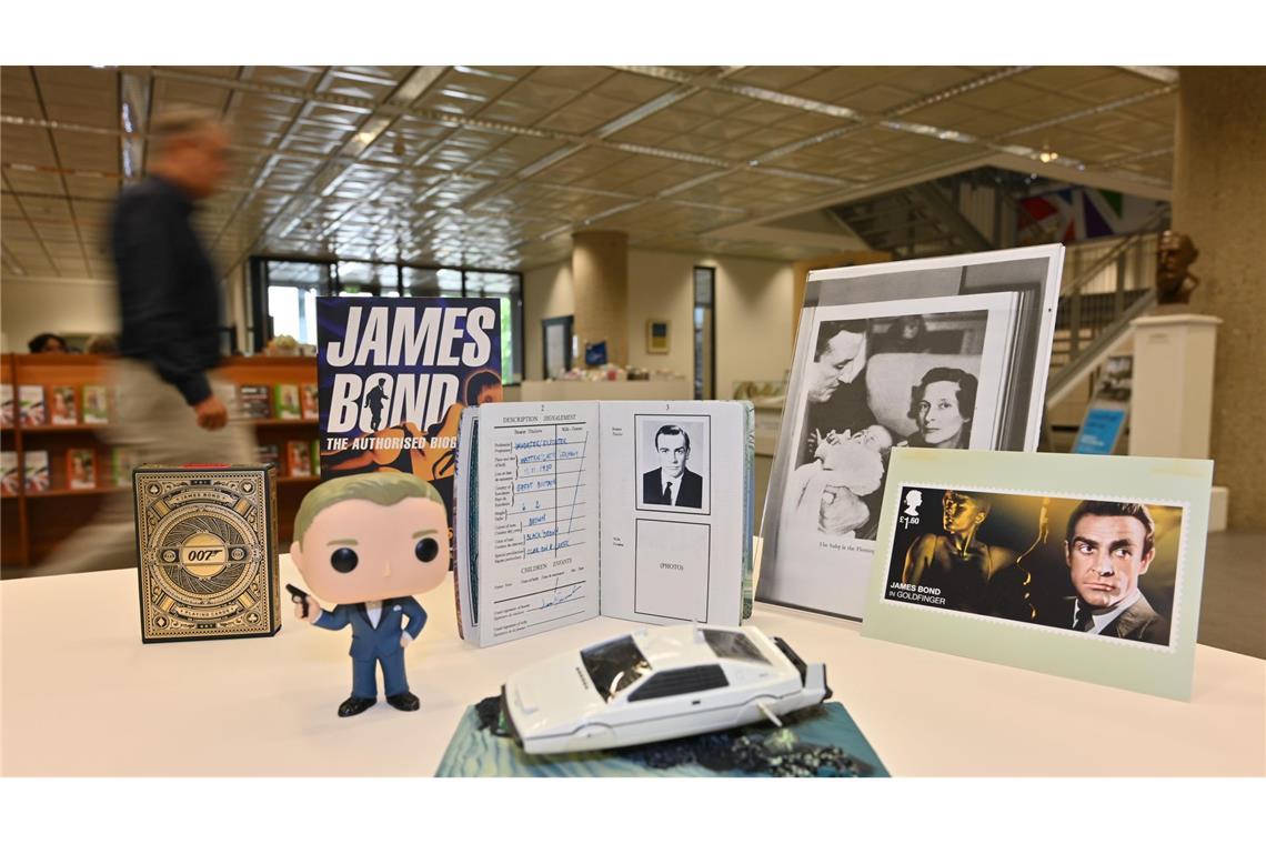 Stadtarchiv: Wieso James Bond aus Wattenscheid kommt Im Stadtarchiv sind Exponate der Ausstellung "Liebesgrüße aus Wattenscheid" zu sehen - dazu zählt auch ein Replikat des Ausweises von James Bond, welches den Wattenscheider Geburtsort des Geheimagenten bescheinigt.