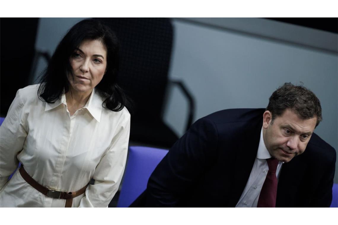 Im Streit: Das Haus von Katherina Reiche (CDU, l), Bundesministerin für Wirtschaft und Energie, hat den Entwurf für die Einkommensteuerreform von Finanzminister Lars Klingbeil (SPD) deutlich kritisiert.