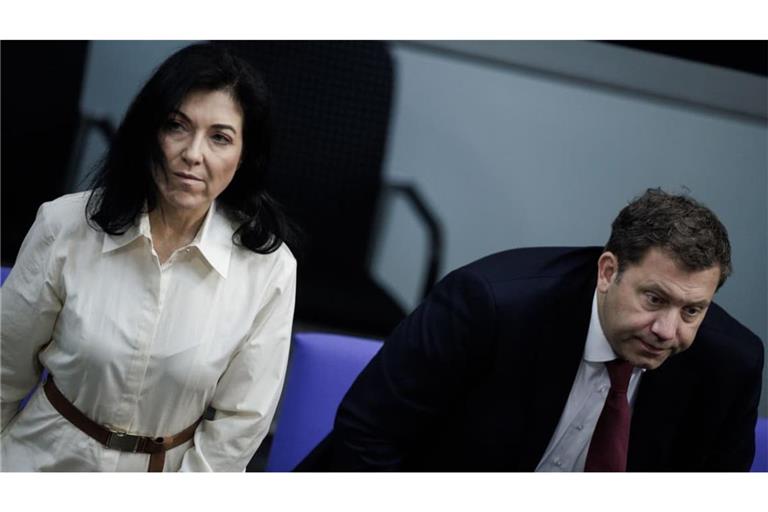 Im Streit: Das Haus von Katherina Reiche (CDU, l), Bundesministerin für Wirtschaft und Energie, hat den Entwurf für die Einkommensteuerreform von Finanzminister Lars Klingbeil (SPD) deutlich kritisiert.