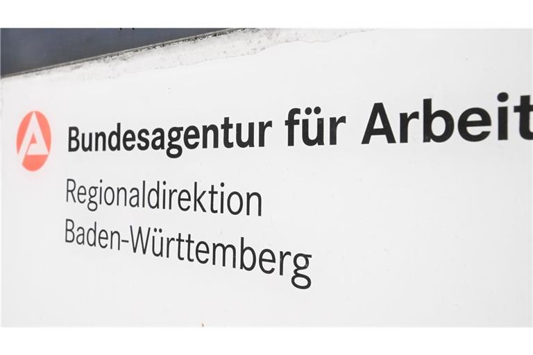 Im Südwesten bleibt der Arbeitsmarkt angespannt.