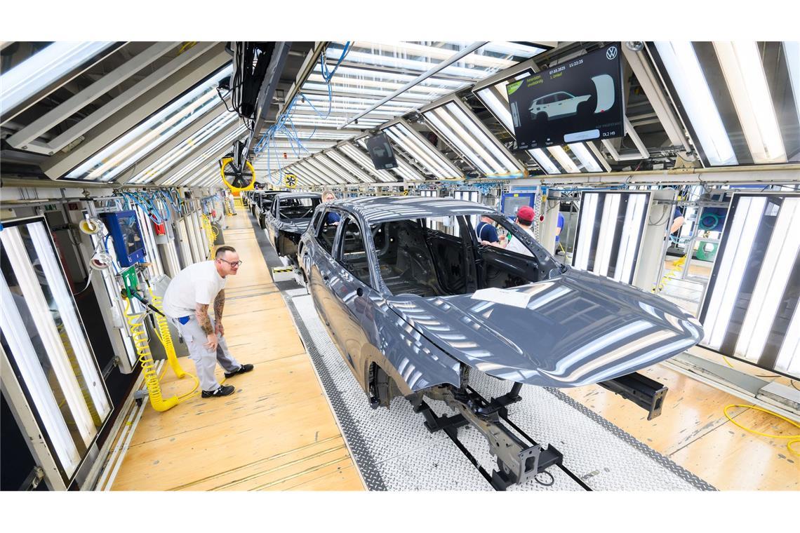 VW-Mitarbeiter erhalten Prämie noch einmal ungekürzt Im vergangenen Jahr verließen laut Betriebsrat 523.111 Fahrzeuge das Stammwerk. (Archivbild)