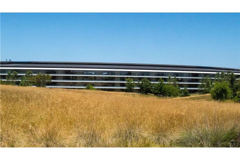 Im weiträumigen Innengelände der ringförmigen Zentrale ist Platz für eine Bühne. (Archivbild)