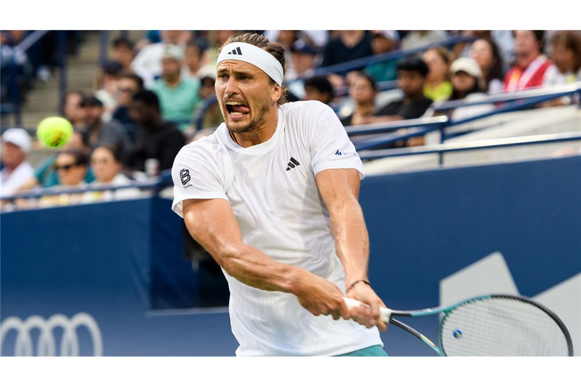 Im zweiten Satz deutlich stärker, im dritten dann wieder wackelig: Zverev im Halbfinale gegen Chatschanow.
