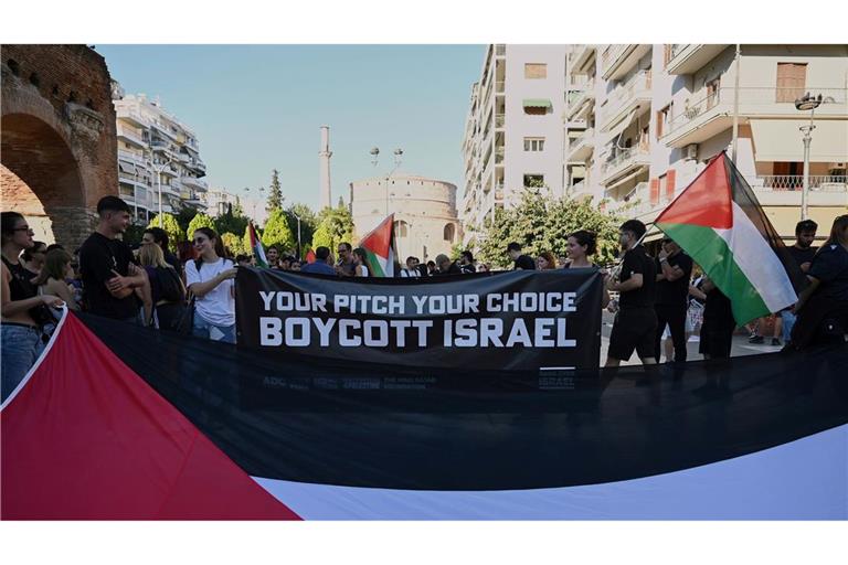 Immer wieder gab es zuletzt Proteste für Palästina und gegen Israel - auch rund um Sportveranstaltungen.