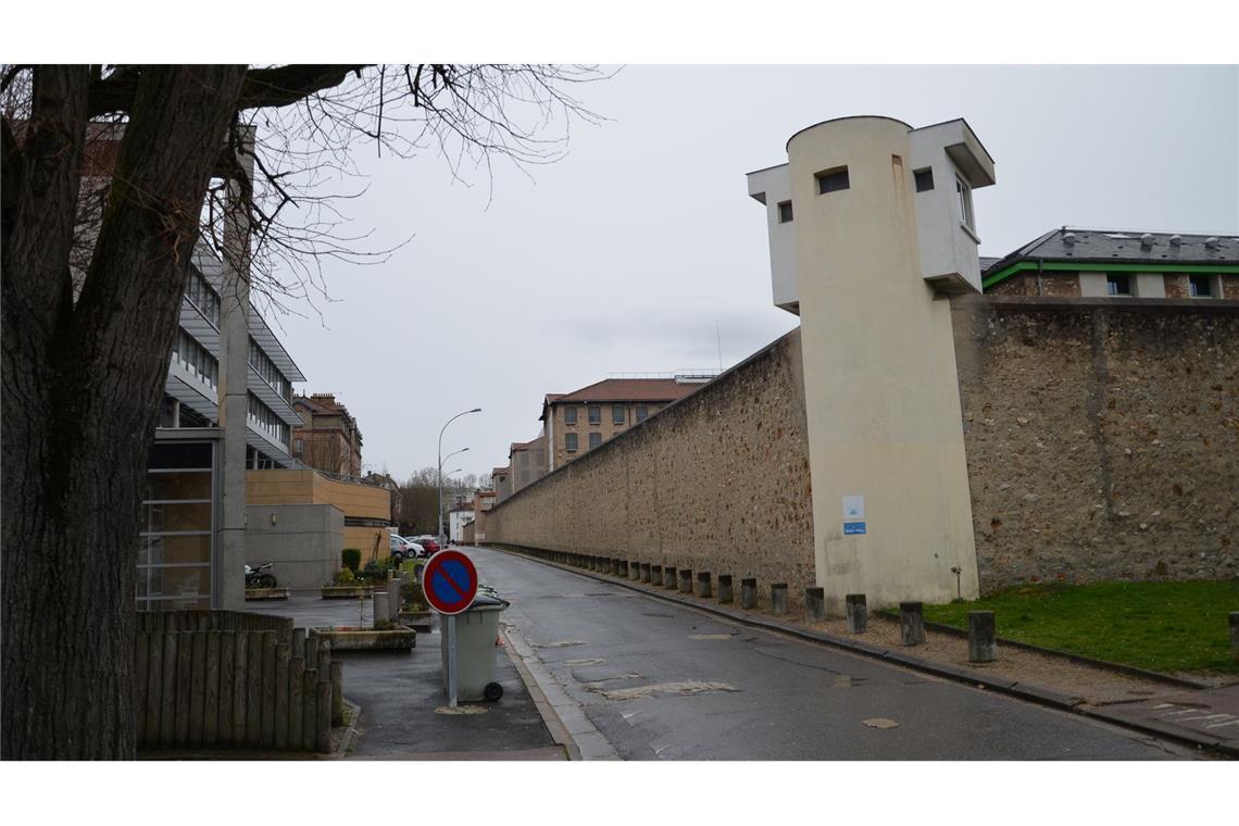 Frankreichs Polizei beschlagnahmt Mini-Handys hinter Gittern Immer wieder ist davon die Rede, dass Kriminelle in französischen Gefängnissen verbotenerweise über Mobiltelefone verfügen, mit denen sie weiter ihre Machenschaften abwickeln (Archivbild).