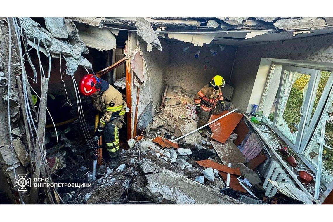 Immer wieder schlagen russische Bomben und Drohnen in ukrainischen Städten ein.