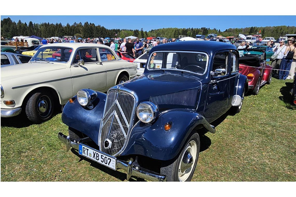 Oldtimerfreunde kommen in Münsingen voll auf ihre Kosten Impressionen vom Oldtimer- und Dampfmaschinentreffen in Münsingen