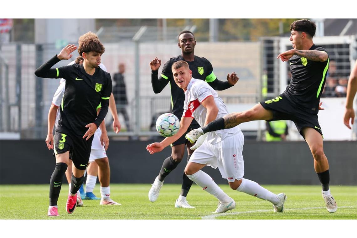 Impressionen vom Youth-League-Spiel der VfB-U19 gegen Atletico Madrid