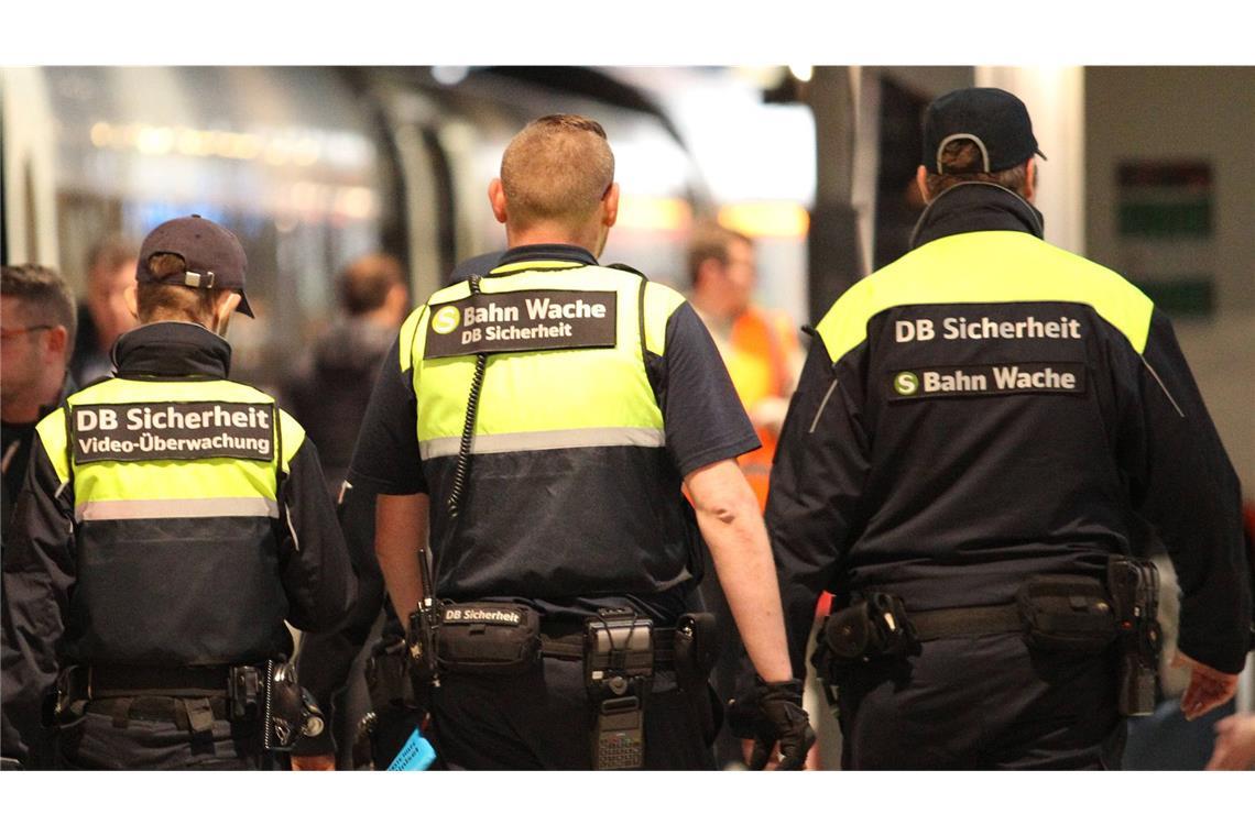 In Baden-Württemberg ist es erneut zu Angriffen auf den Sicherheitsdienst der Deutschen Bahn gekommen (Symbolfoto).