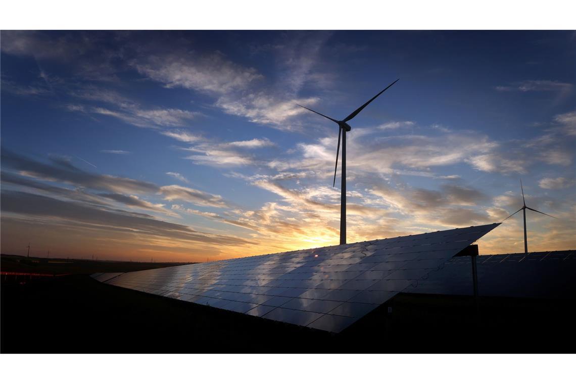 Ausbau der Solarenergie kommt voran, aber Windkraft stockt In Baden-Württemberg kommt Photovoltaik gut voran. Der Bereich Windenergie kommt allerdings nur stockend in Fahrt. (Symbolbild)