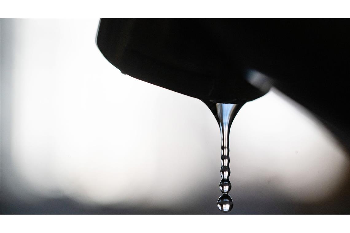 Wegen Klimawandel? Trinkwasser immer häufiger verunreinigt In Baden-Württemberg muss das Trinkwasser immer häufiger wegen Verunreinigungen abgekocht werden.