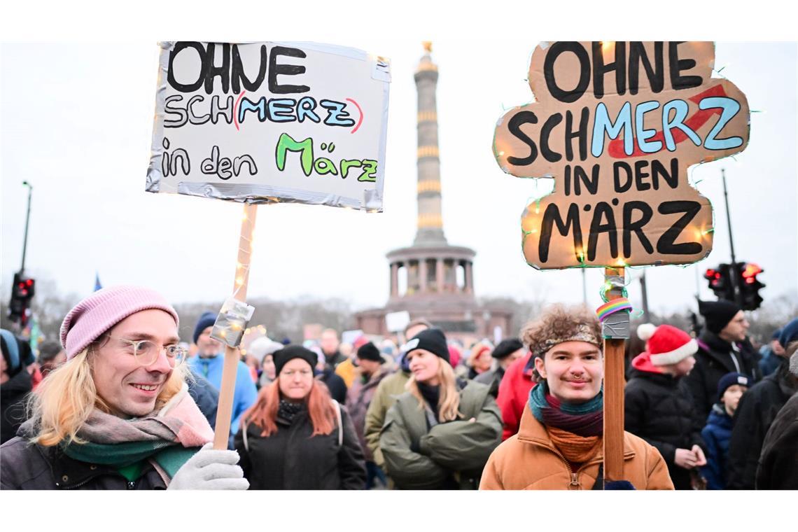 Abstimmungen zu Migration: Jeder Zweite sieht kein Problem In Berlin und zahlreichen anderen Städten gab es am vergangenen Wochenende, bei denen kritisiert wurde, dass die Union im Bundestag Vorschläge zur Migrationspolitik zur Abstimmung gestellt hatte, bei denen eine Mehrheit ohne Stimmen der AfD nicht zu erwarten war. (Archivbild)