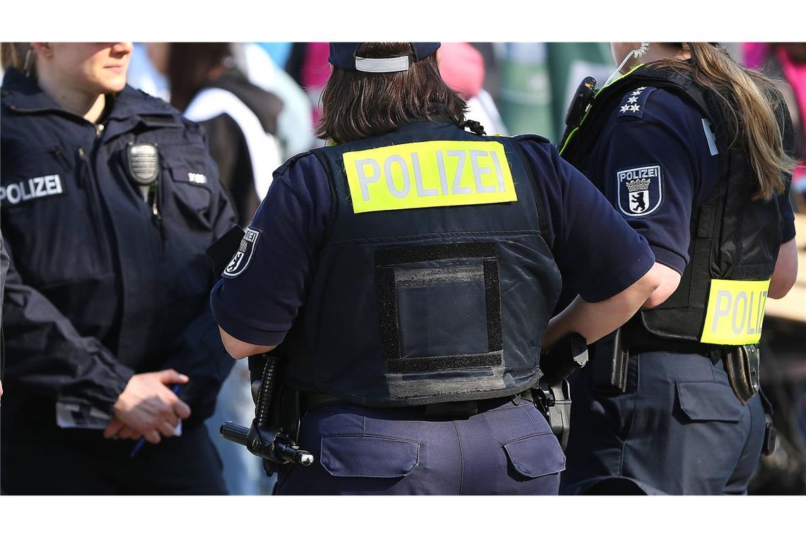 In Berlin werden Autos immer wieder Ziel von Aktivisten. Der Staatsschutz ermittelt (Symbolfoto).