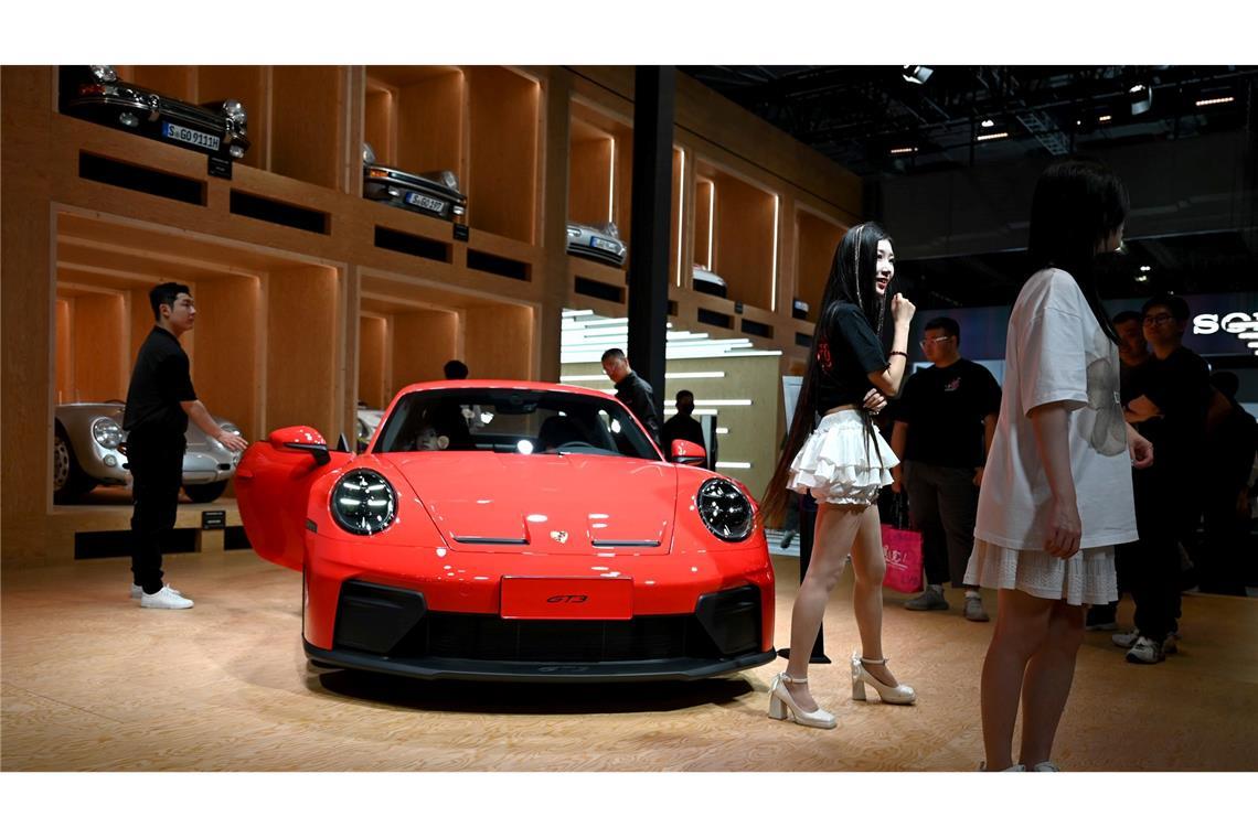 Neue Luxussteuer beschäftigt deutsche Autobauer in China In China sind einige deutsche Autobauer im Luxussegment unterwegs und damit von der neuen Regelung betroffen. (Symbolbild)