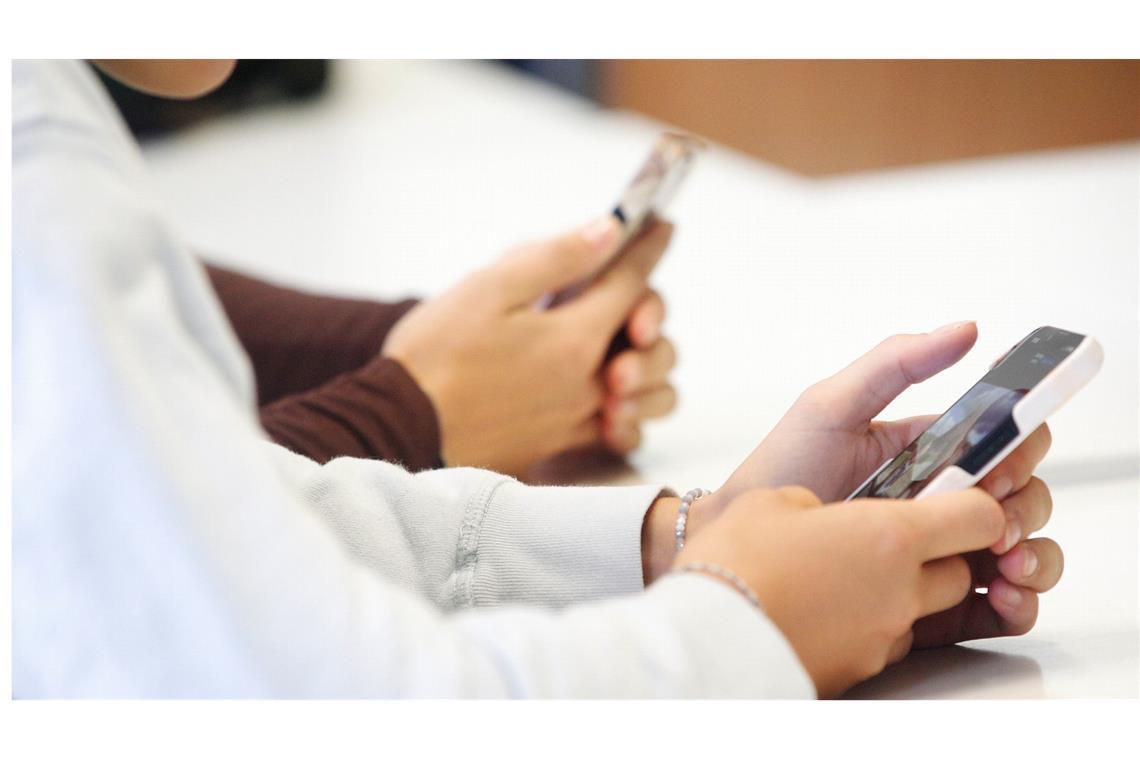 Regierung plant Smartphone-Verbot an Schulen In dänischen Schulen könnten Smartphones in Zukunft per Gesetz verboten werden.