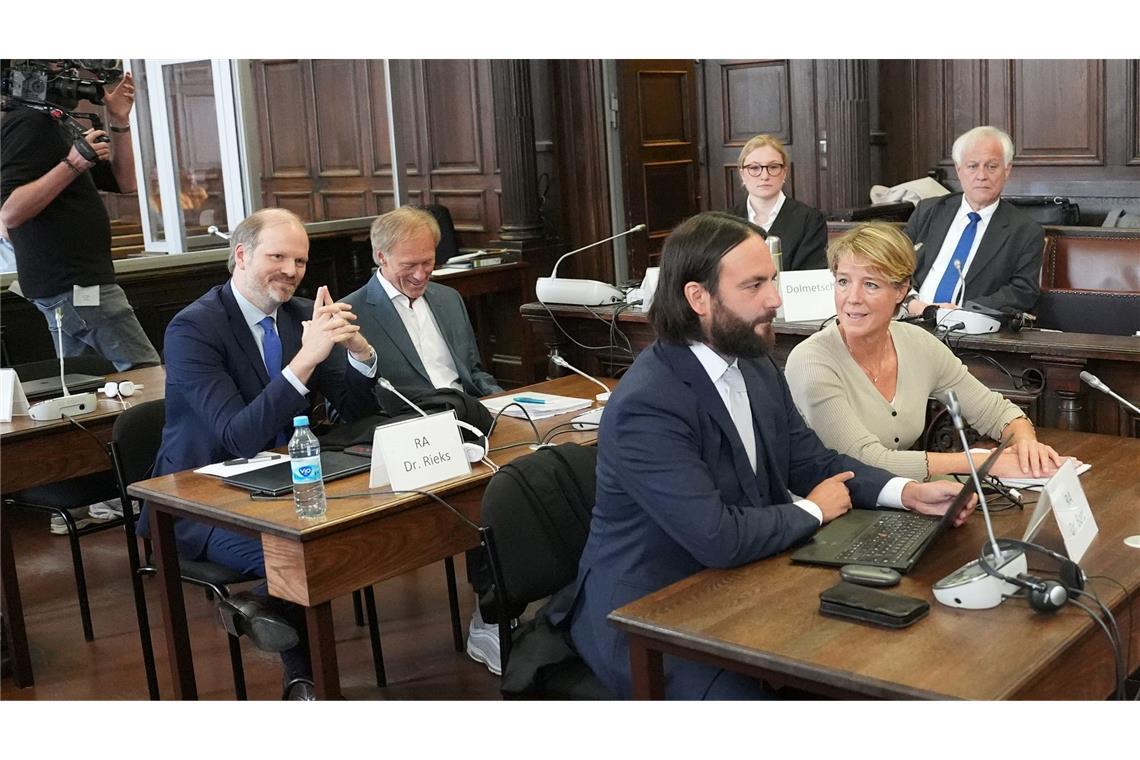 In dem Prozess gibt es sieben Angeklagte.