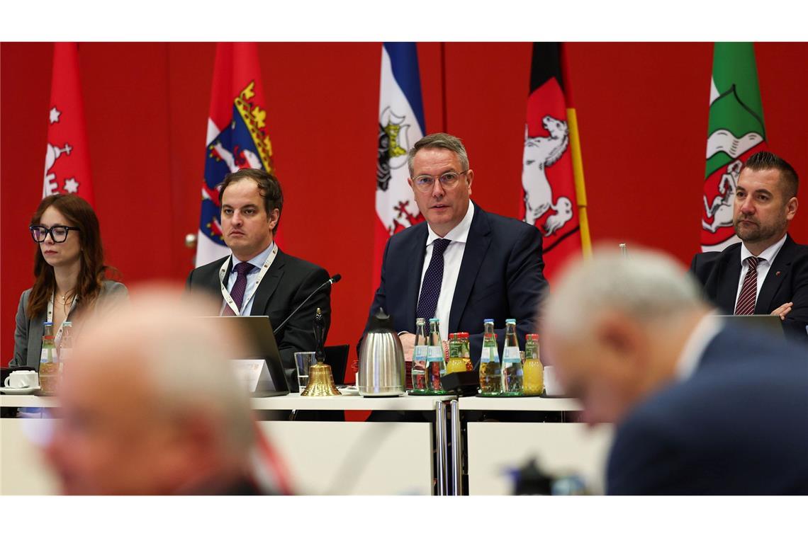 In dem Saal in der Rheingoldhalle tagte vor einigen Jahren in der Corona-Pandemie vorübergehend auch der rheinland-pfälzische Landtag.