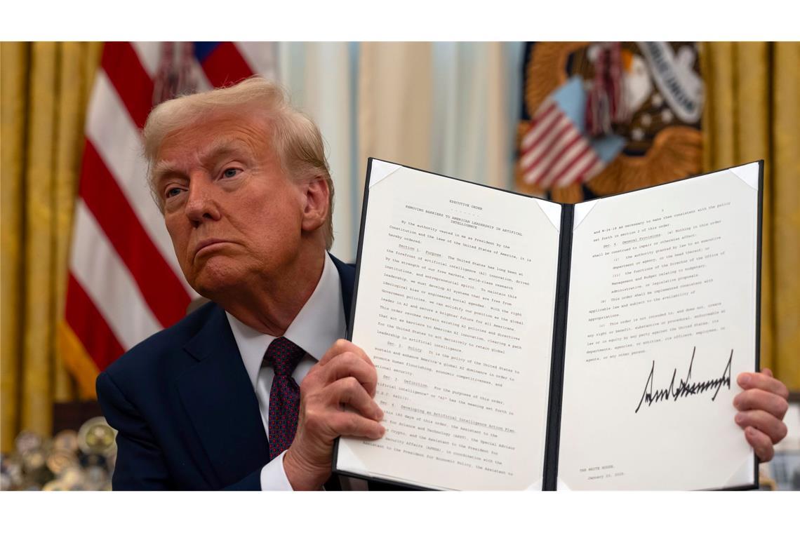 Keine Atempause - 100 Tage Präsident Trump In den ersten 100 Tagen unterschrieb Trump über 100 Dekrete. (Archivbild)