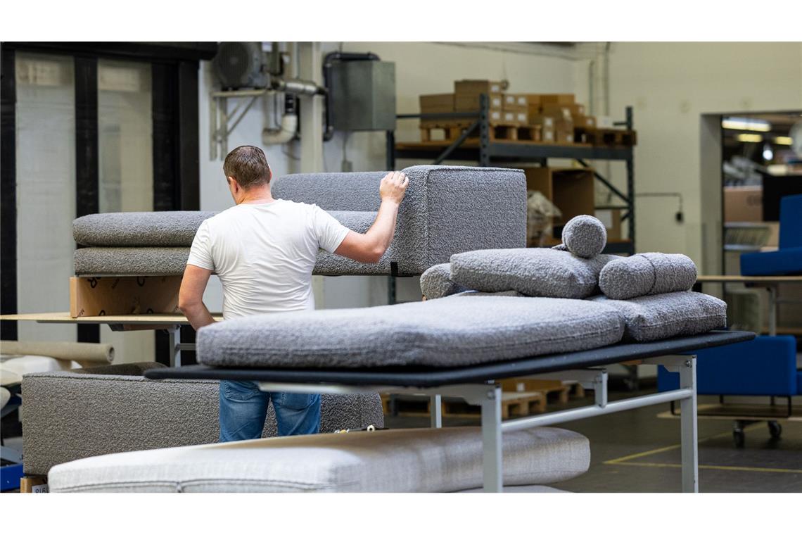 Kunden kaufen weniger Sofas - Umsätze brechen ein In den ersten sieben Monaten des Jahres haben Verbraucher aus Deutschland deutlich weniger Polstermöbel bestellt. (Archivbild)