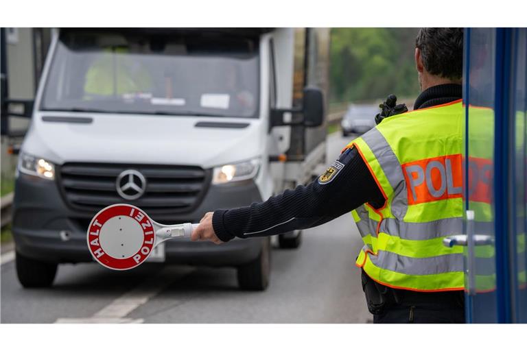 In den Grenzregionen wirken sich die Kontrollen auf den Pendelverkehr aus.