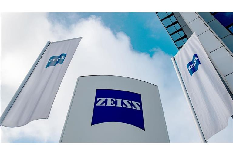 In den kommenden drei Jahren will Zeiss mehrere hundert Millionen Euro einsparen.