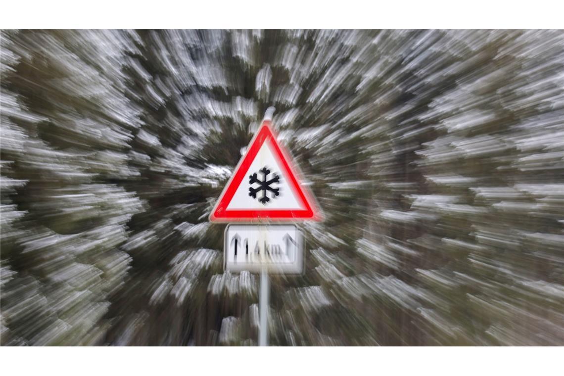 In den kommenden Tagen kann es zu glatten Straßen kommen.